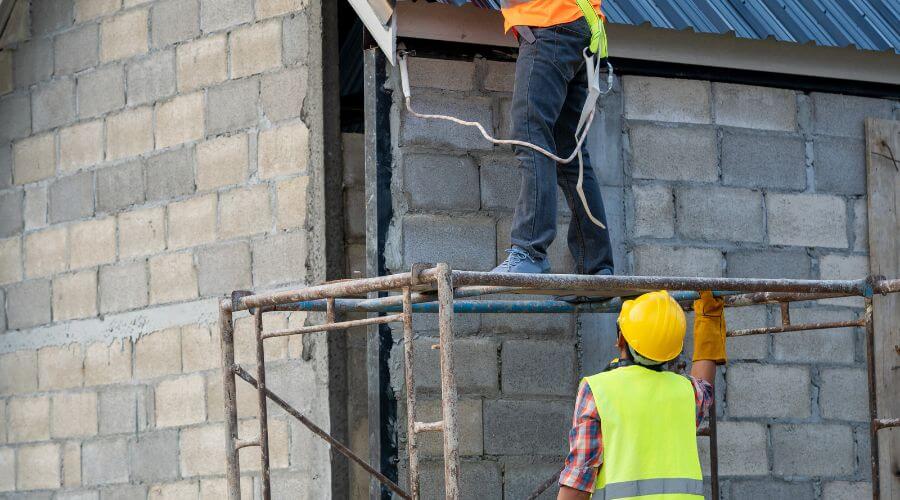 Expert Emergency Roof Repairs services in Amsterdam, OH